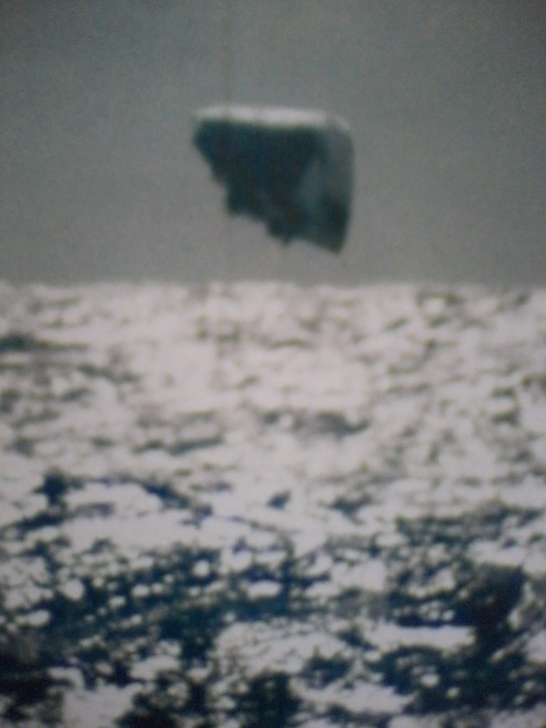8 Compelling REAL UFO Images photographed from a Navy submarine Image070520151123421-768x1024