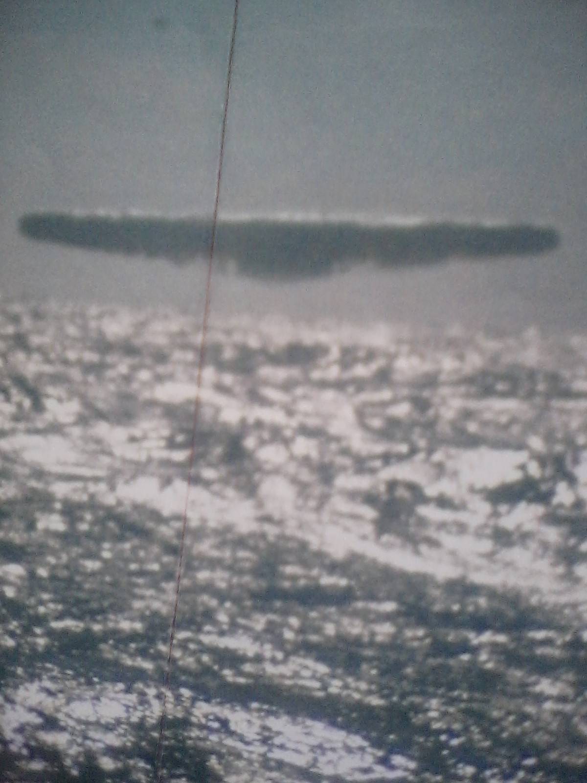 8 Compelling REAL UFO Images photographed from a Navy submarine Image070520151129531
