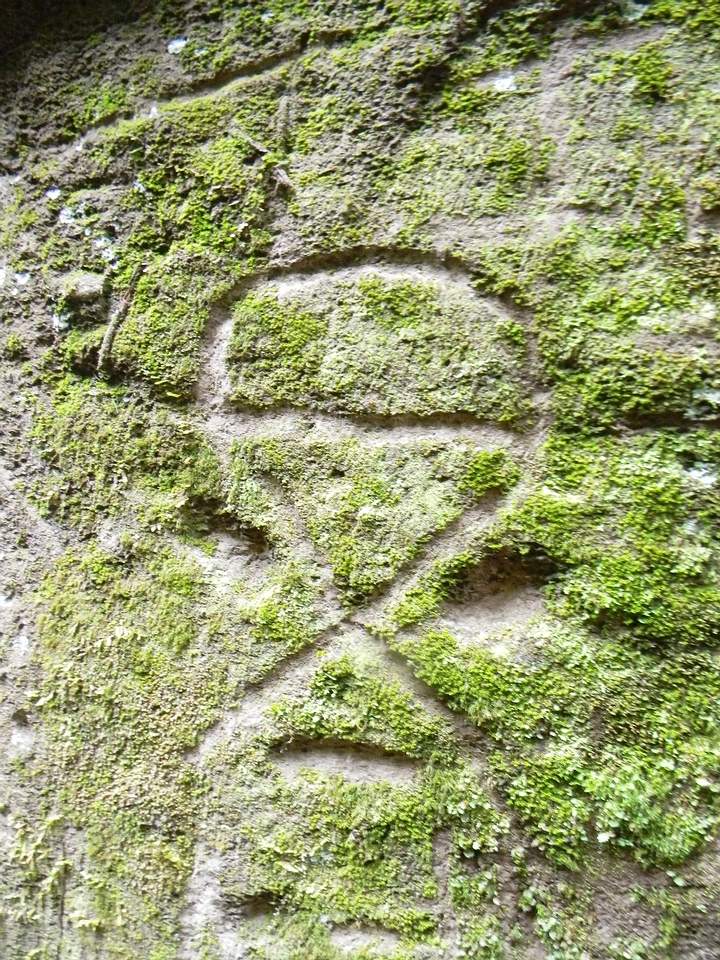 Hikers discover Ancient stone carvings of strange beings and geometric shapes at Montserrat Montserrat2