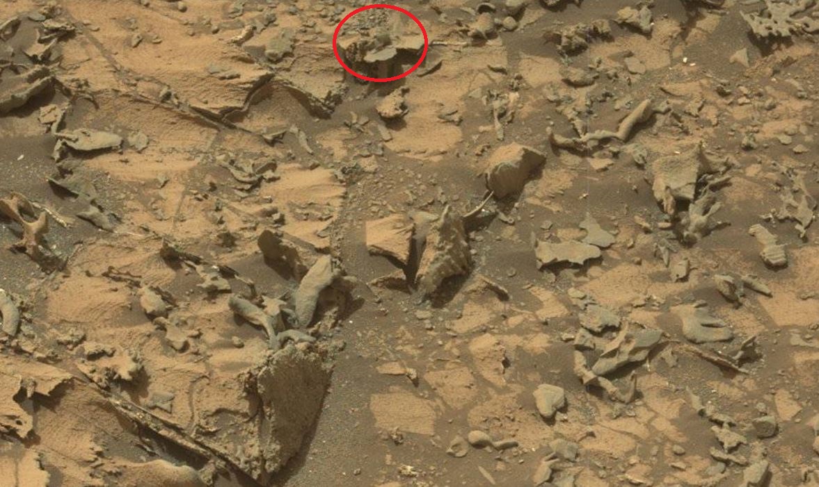 Ancient Anunnaki statue found on Mars? NASA Rover snaps curious image Mars-3