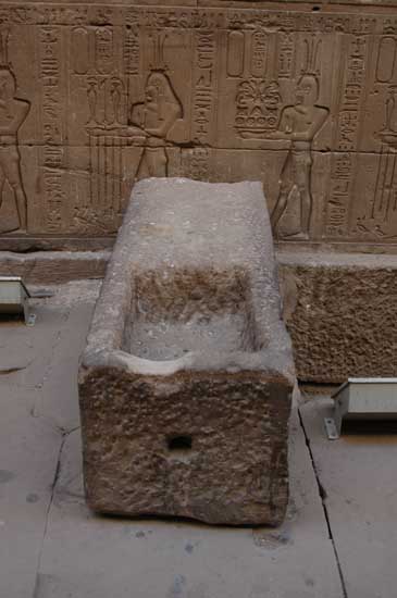 Temple of Horus at Edfu, Egypt.....معبد حورس بادفو Picture%20114001