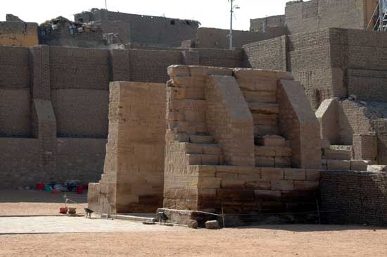 Temple of Horus at Edfu, Egypt.....معبد حورس بادفو Picture%20228001