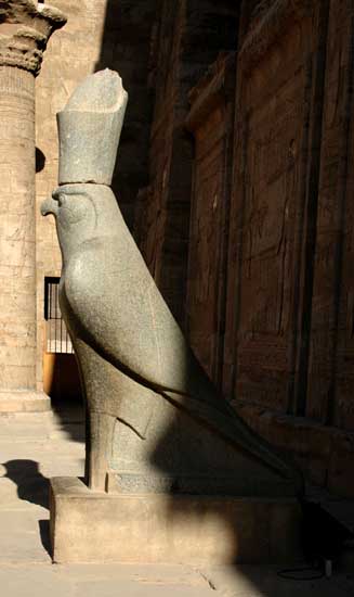 Temple of Horus at Edfu, Egypt.....معبد حورس بادفو Horus_right_2