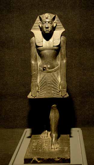 متحف الاقصر>>Luxor Museum> Amenenhat%20III%201