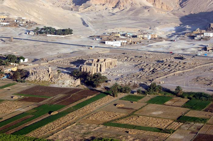 معبد الرمسيوم ...Mortuary temple of Ramesses II  Ramesseum_003