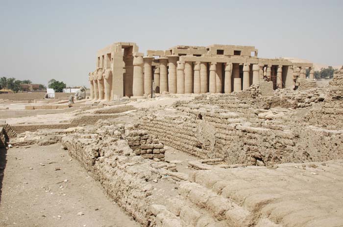 معبد الرمسيوم ...Mortuary temple of Ramesses II  Ramesseum_019