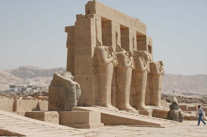 معبد الرمسيوم ...Mortuary temple of Ramesses II  Ramesseum_038