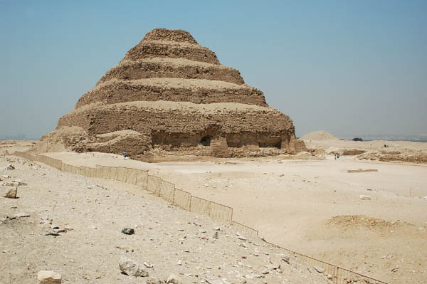 هرم زوسر المدرج بسقاره.....Djoser's Step Pyramid at Saqqara Saqqara_jul_2006_0100