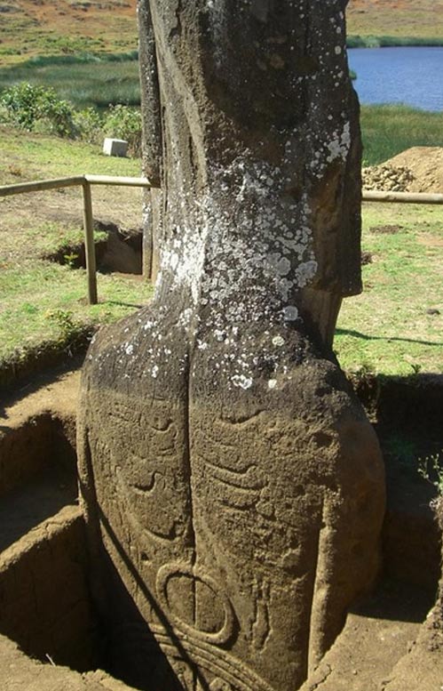 New Photos Reveal Giant Easter Island Moai Statues are Covered in Mysterious Symbols Detailed-markings-moai