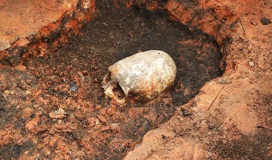 Skeleton with Elongated Skull Discovered in Russia Elongated-Skull-russia