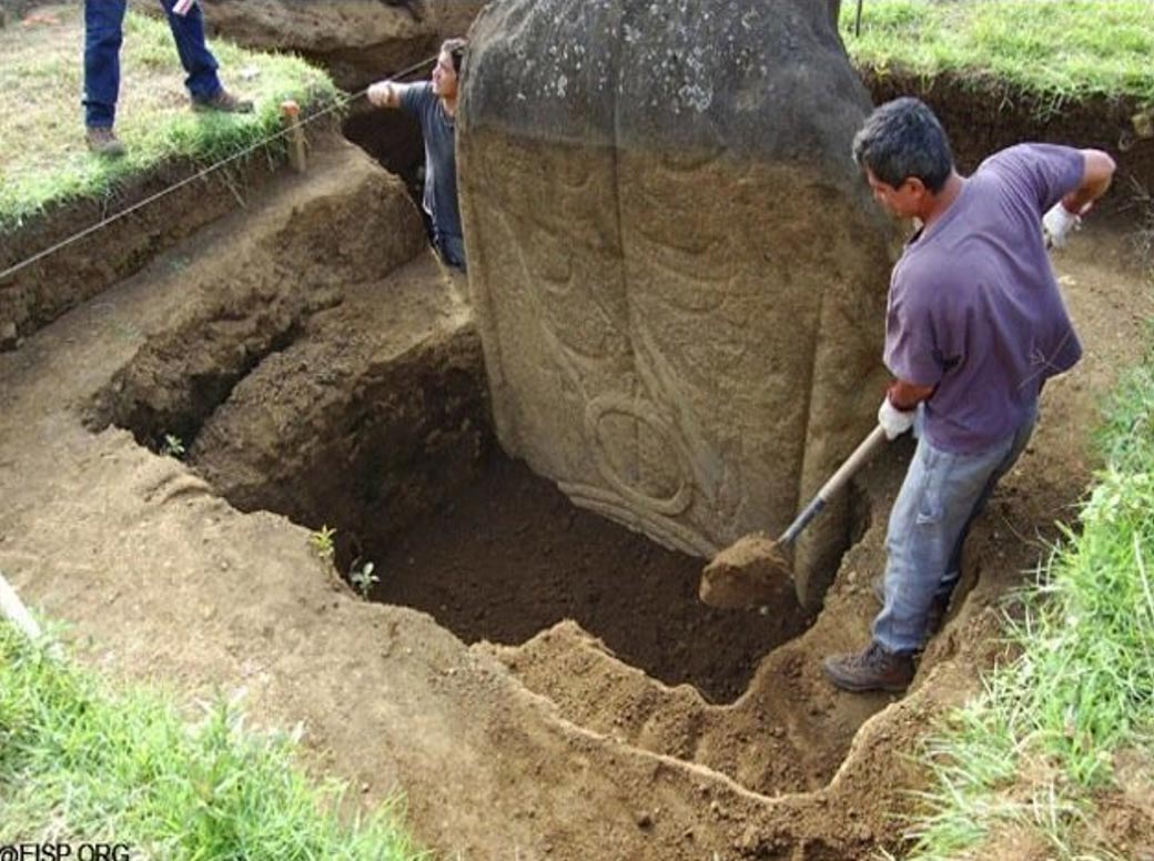 New Photos Reveal Giant Easter Island Moai Statues are Covered in Mysterious Symbols Moai-Statues