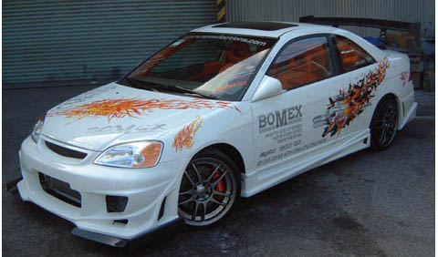 HOT لمحبي السيارات.......سيارات معدلة من طرف شركة bomex 01civic2dbomexfrtside