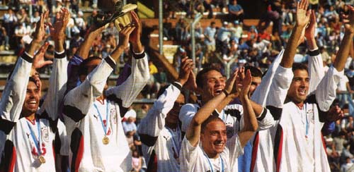 صور منتخب  مصر من 1920 - 2004 Youth2001medalsC