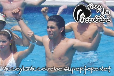 BRAYAN O VICCO??? Acuaerobics