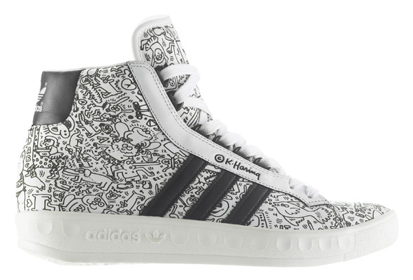 Keith Haring Bk2_adicolor_hi_outside-788615