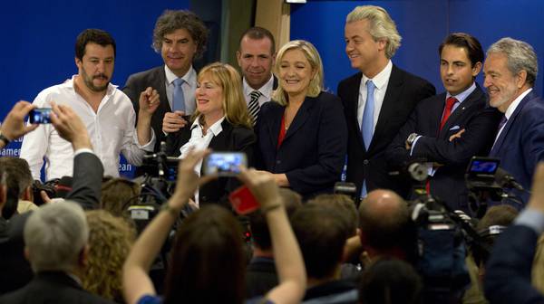  Strasburgo: Le Pen e Salvini avviano il Gruppo "Europa delle nazioni e delle libertà" C70ac10c647b288b0c62966dd026f606
