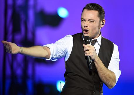 Hit parade, Tiziano Ferro saldo in vetta Ff1f0f7f69c9becf7275e820432fb905