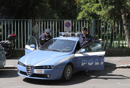 Orrore in una scuola a Napoli, trovato un uomo impiccato 2a89e814194c53dee2937e9f4fe0014c