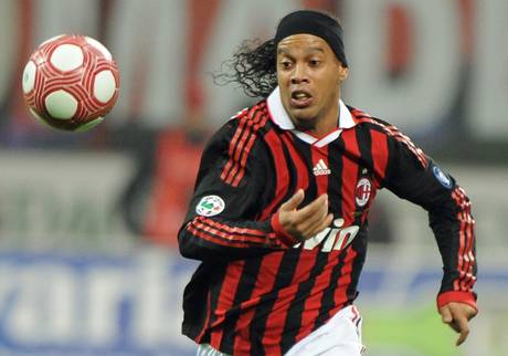 Ronaldinho fa le ore piccole 1c2467f3c6a9d9f2d1952940c6a2b499