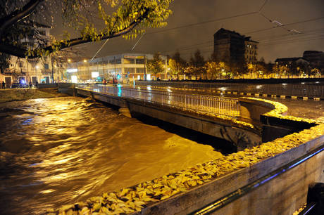 Maltempo: Piena Po allarma il Nord. Un morto nel napoletano 15e12822102ff423cc95ef2311586c80