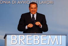 BERLUSCONI, NON SONO UN SANTO Re222yx0X_20090722