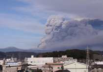 Violento sisma in Giappone 8.9 083dc2cee8ad981a183586c54bae1f51