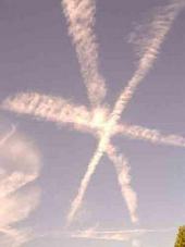  Géo-ingénierie ____Chemtrail /Contrail _____--> Épandage aérien Chemtrails_etoile