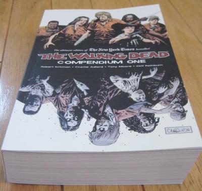 The Walking Dead - Page 2 Walking-dead-compendium