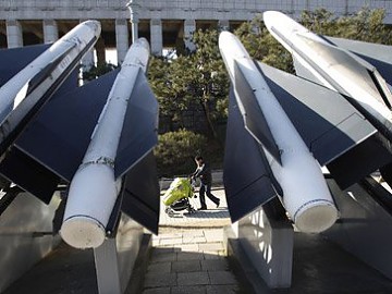 El líder norcoreano ordena el estado de guerra en Corea del Norte por la prueba nuclear   Corea-misiles