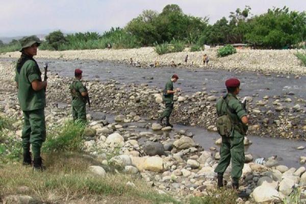 La guerra economica - Página 16 Militares_en_las_trochas_de_contrabando