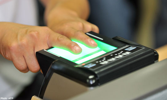 di totoo na may biometrics sa airport immigration sa korea... Fingerprint