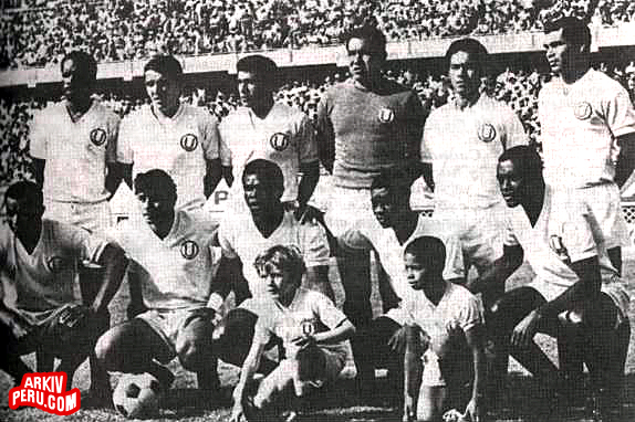 HECTOR CHUMPITAZ NOMBRADO MEJOR JUGADOR DEL SIGLO XX U_peru_1970_arkivperu