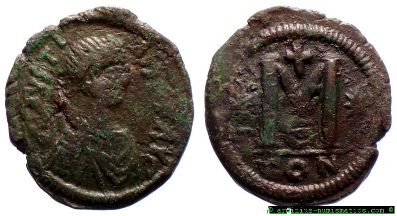 Follis de Justiniano I 8986b