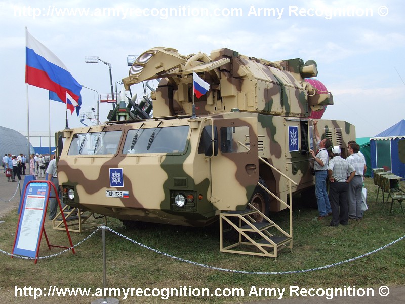 المجموعة الصاروخية المضادة للطائرات TOR MI Tor_M2_Maks_2007_Moscow_Air_Show_002