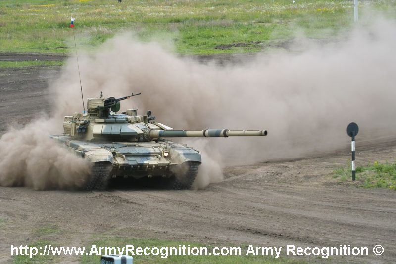 صور اكثر من رائعة للشرسة t 90 s T-90s_VTTV_omsk_2007_dynamic_demonstration_001