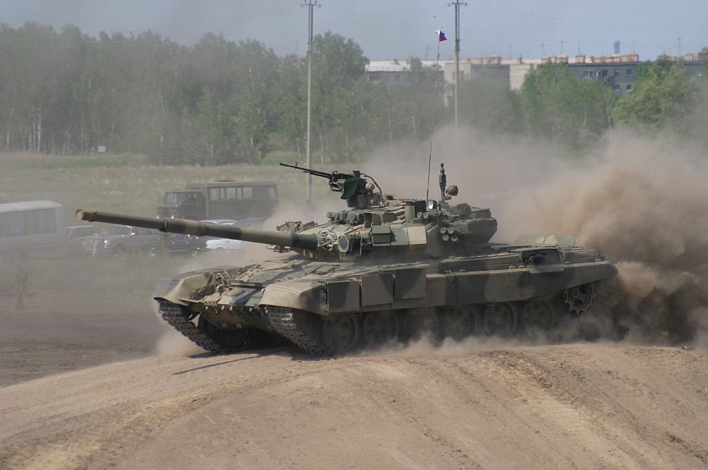 موسوعه ضخمه لمدرعات ودبابات الجيش الروسى ... خطير T90_01
