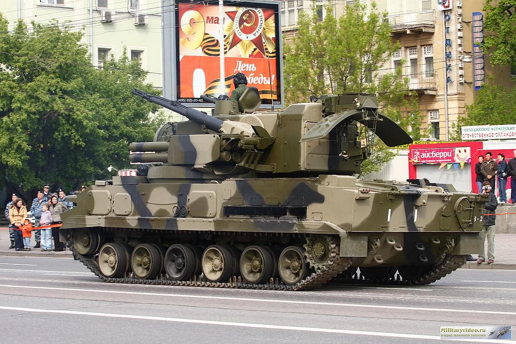 آليات جيش البر الروسي (أرجو التثبيت) Tunguska_01