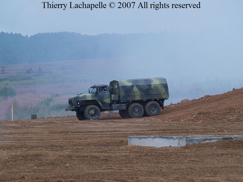 موسوعه ضخمه لمدرعات ودبابات الجيش الروسى ... خطير Ural4320_01