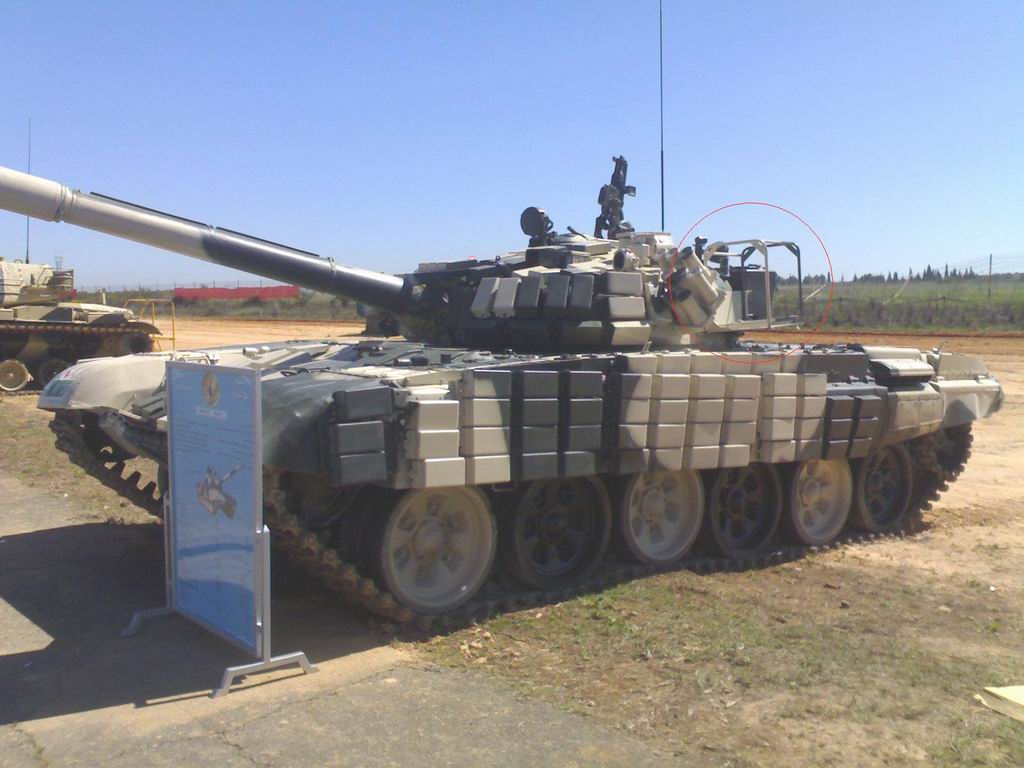 ---====|||||[ موضوع متكامل حول الجيش المغربي الجديد 2009/2010 ]||||====--- T-72BV_Maroc_03