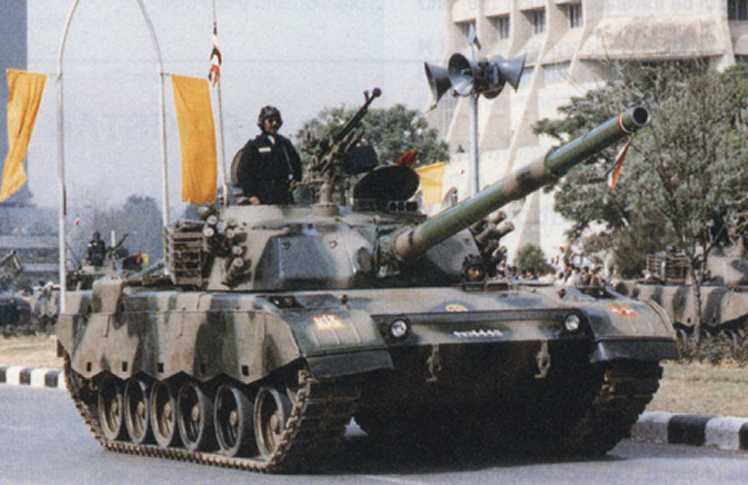 PROFIL angkatan bersenjata korea utara (I) Type_85-IIm_main_battle_tank_china_chine_002
