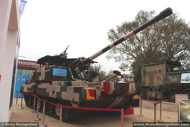 Syrian Civil War: News #2 - Page 18 Catapult_Mk-II_Arjun_130mm_tracked_self-propelled_howitzer_India_Indian_defense_industry_Defexpo_2014_001