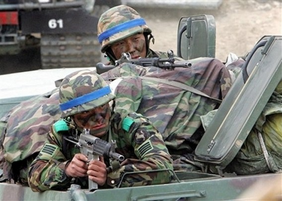 Armée Sud-Coréenne South-Korean_soldier_news_20032007_001