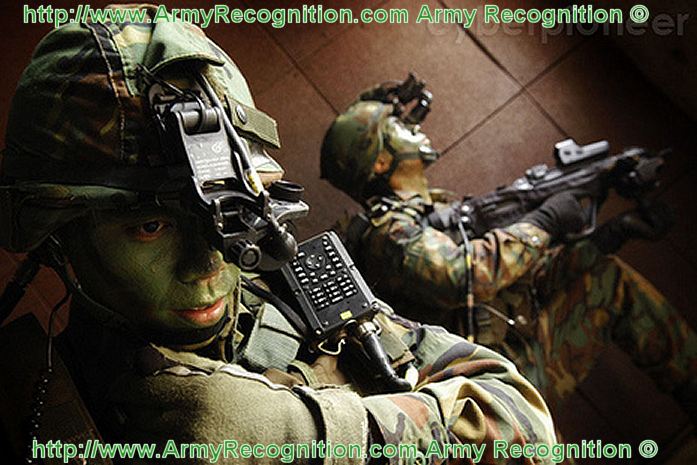 Armée du Singapour Acms_Advanced_Combat_Man%20System_Singapore_Armed_Forces_001