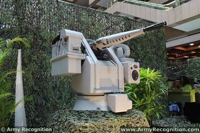  TADTE 2013 XTR-101_short-range_automated_defense_weapon_system_turret_TADTE_2013_Taiwan_defense_industry_exhibition_001