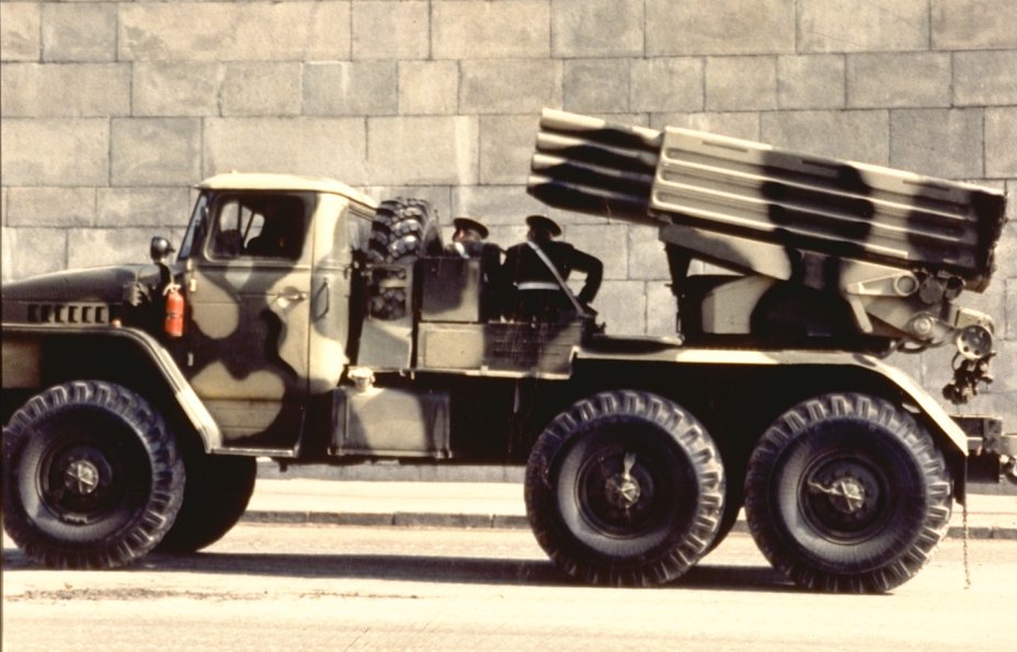 [Accepté] République de Hongrie BM-21_multiple_rocket_launcher_system_ural_truck_Russia_Russian_army_005