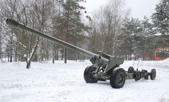 GBU-12 LGB destruye un cañon de artillería ISIS M-46_M1954_130mm_towed_field_artillery_gun_Russia_Russian_army_defence_industry_military_technology_640