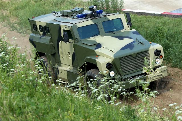 (FULL) WA International News Network  - Page 37 SPM-3_Medved_Bear_special_police_wheeled_armoured_vehicle_MRAP_Russia_Russian_defence_Industry_640_002