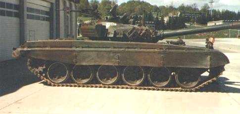 Armée Serbe M-84_main_battle_tank_Serbia_serbian_army_003