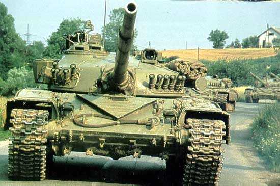 Armée Serbe M-84_main_battle_tank_Serbia_serbian_army_007