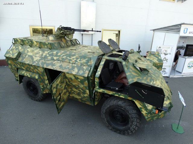 Ukrainian Ground Forces: - Page 2 Ovod_GAZ-66_4x4_armoured_personnel_carrier_Ukroboronprom_UKraine_Ukrainian_defense_industry_001